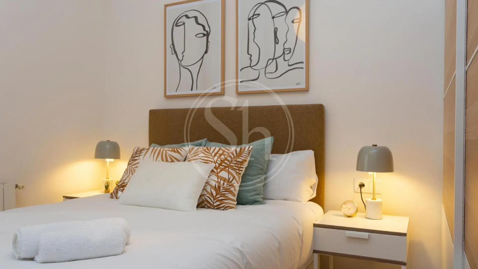 Apartament Comodo Piso En Eixample Barcelona