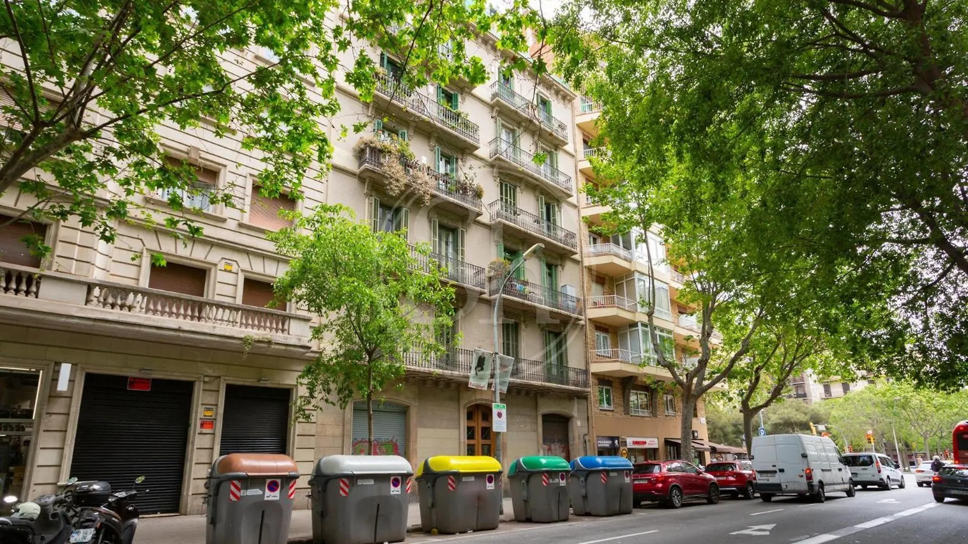 Apartament Comodo Piso En Eixample Barcelona